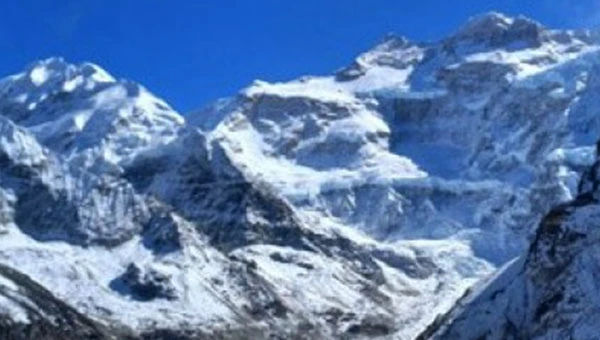 When is the Best time for Kanchenjunga Trekking?