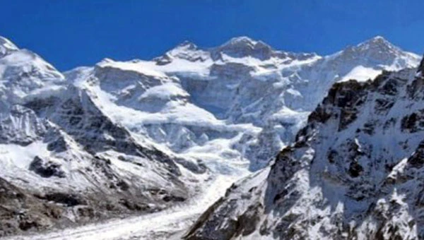 How Long Is the Kanchenjunga Region Trekking?
