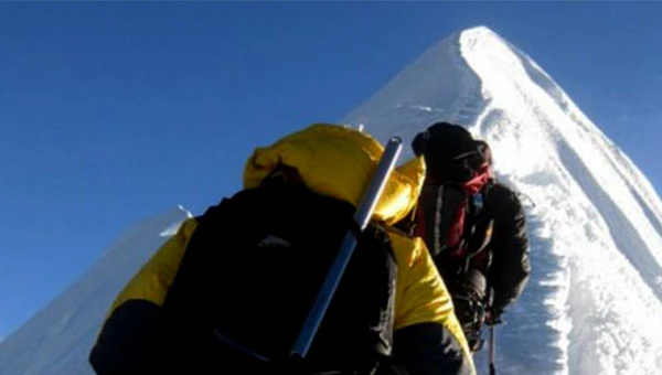 Royal Autumn Summit to Mt. Manaslu and Lobuche Peak of Nepal