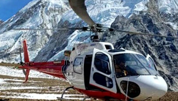 Unlocking the Beauty of Everest Base Camp Helicopter Tour
