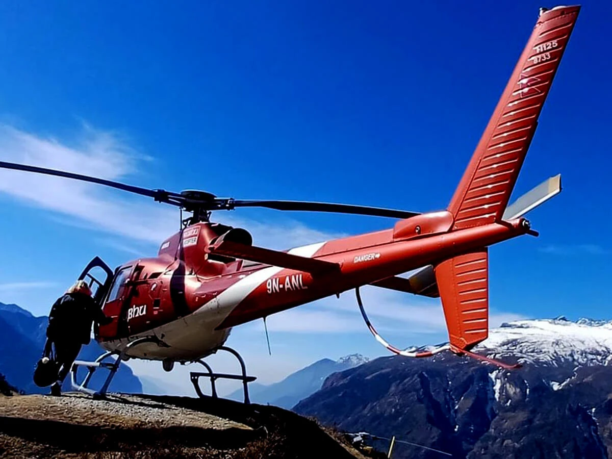 Helicopter Tour to Kanchenjunga
