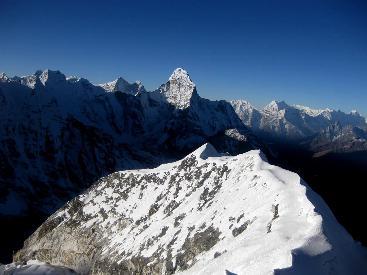 Imjatse Peak Climbing