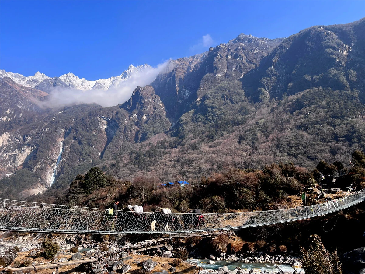 Kanchenjunga Classic Trekking