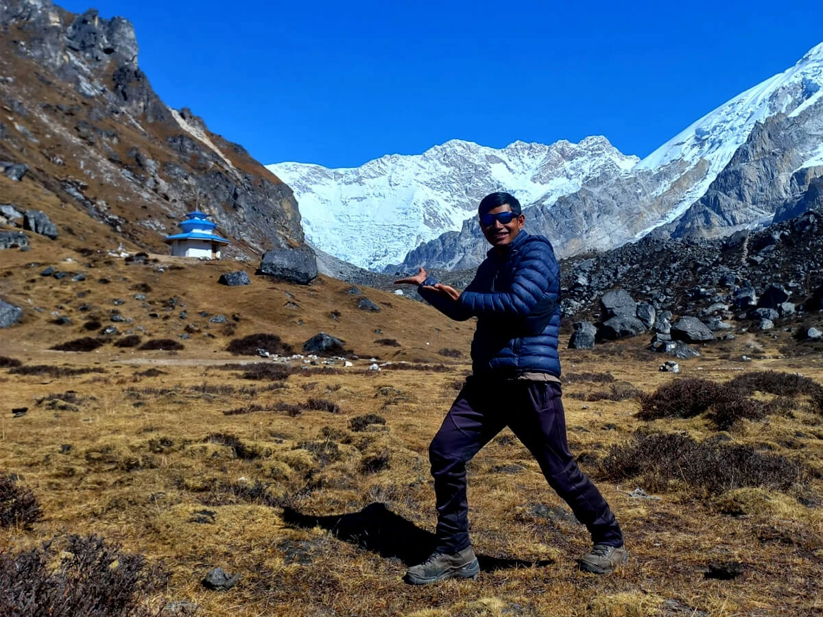 Trek to Kanchenjunga South Base Camp