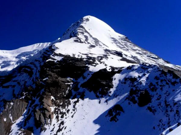 Pisang Peak Climbing